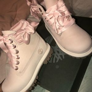 Timberland Boots Satin Bow Preowned 2T-5T